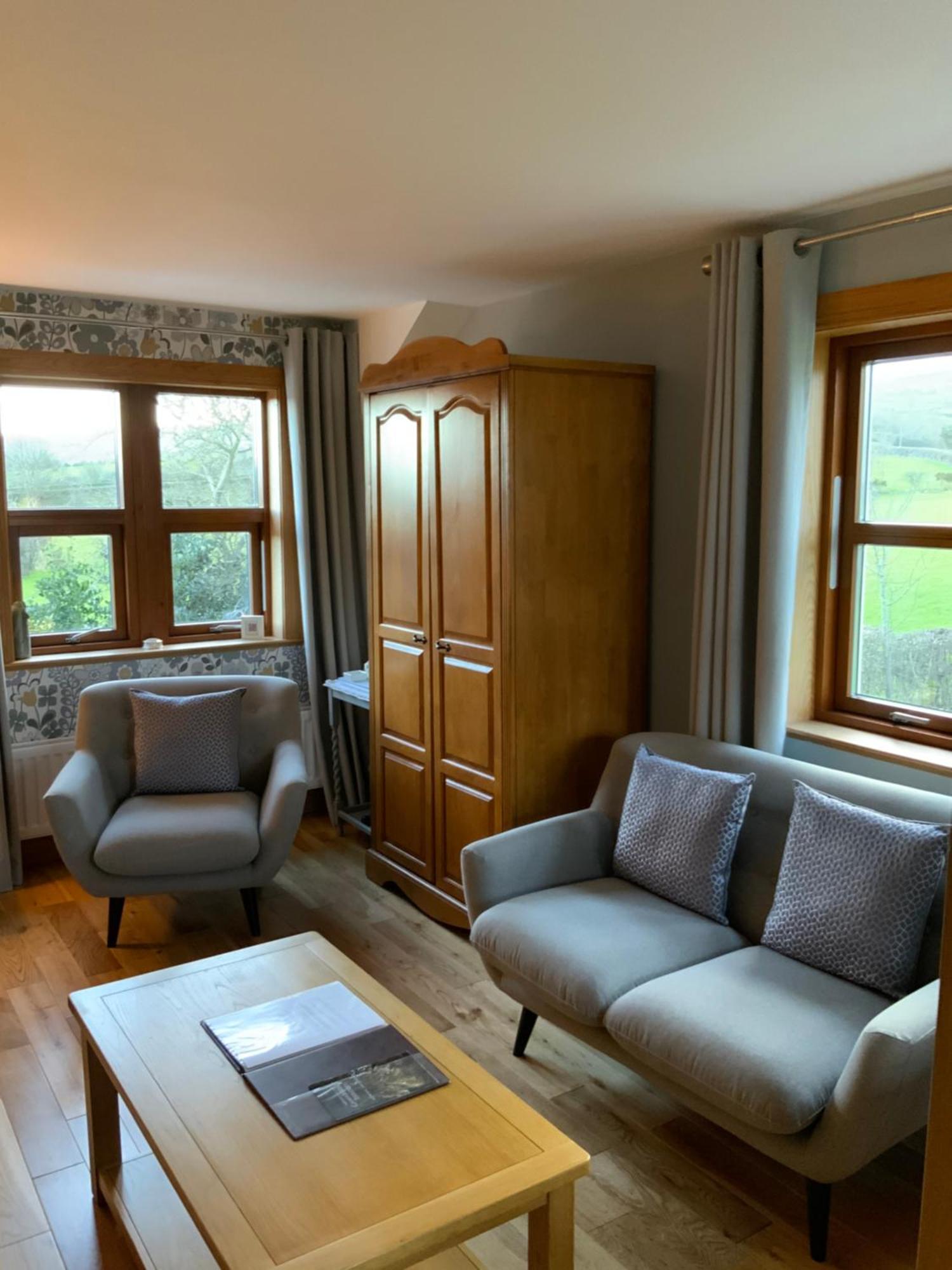 Ballycairn House ลาร์น ภายนอก รูปภาพ