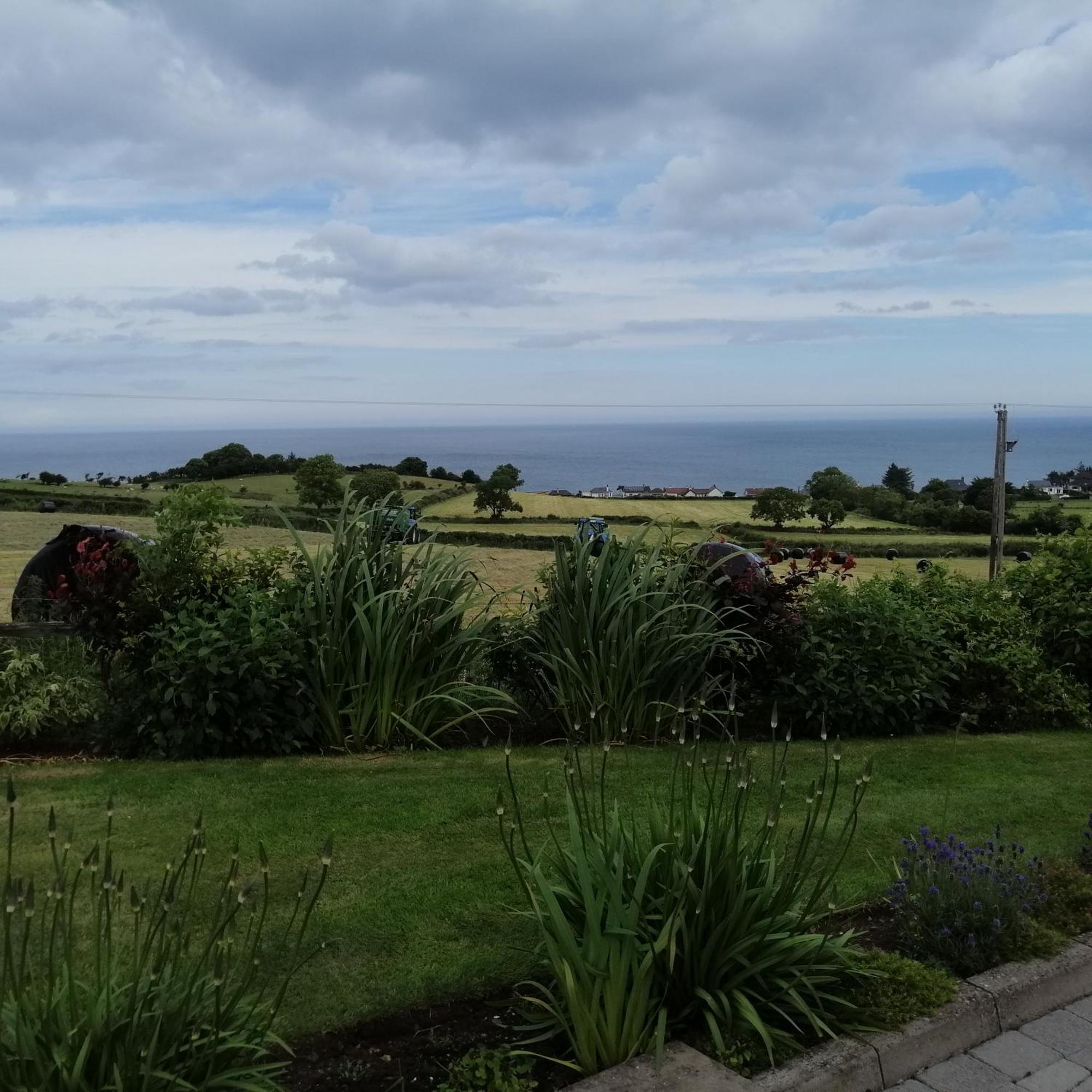 Ballycairn House ลาร์น ภายนอก รูปภาพ